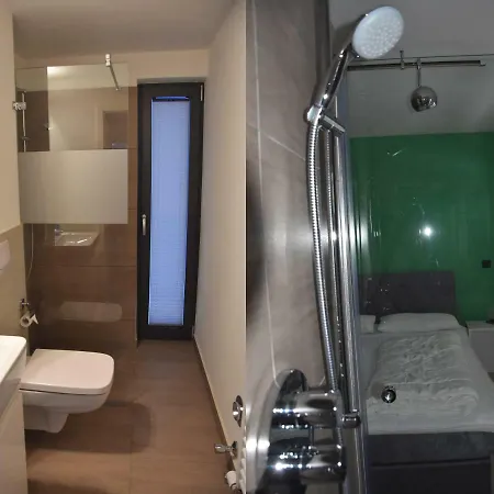 Rugen Hideaway *